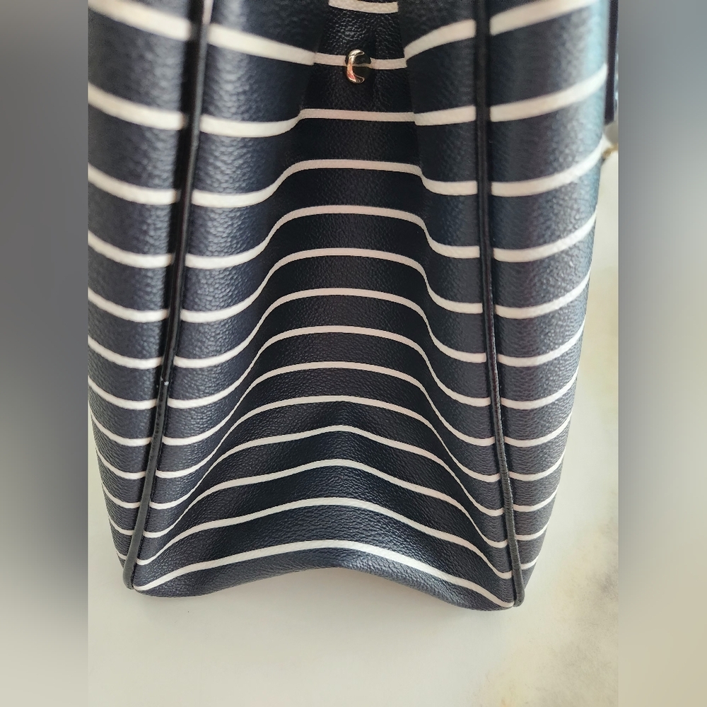 Kate Spade Navy & White Striped Bag. Unique Square Pop Open Bucket Bag Tote - Picture 14 of 14